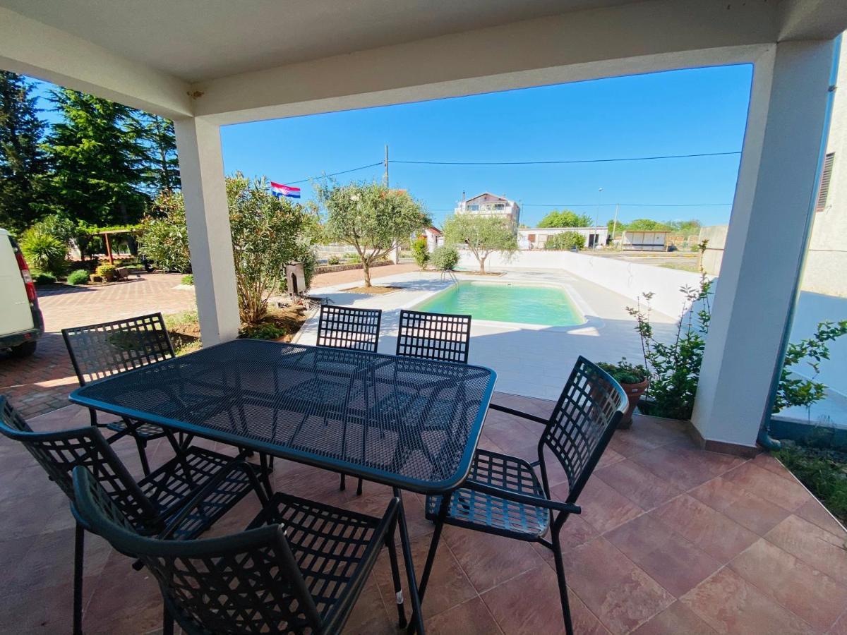 Apartmani Svemir Drage Εξωτερικό φωτογραφία