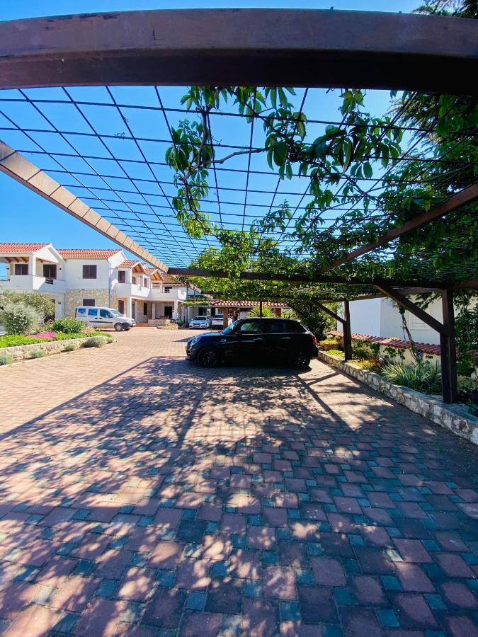 Apartmani Svemir Drage Εξωτερικό φωτογραφία