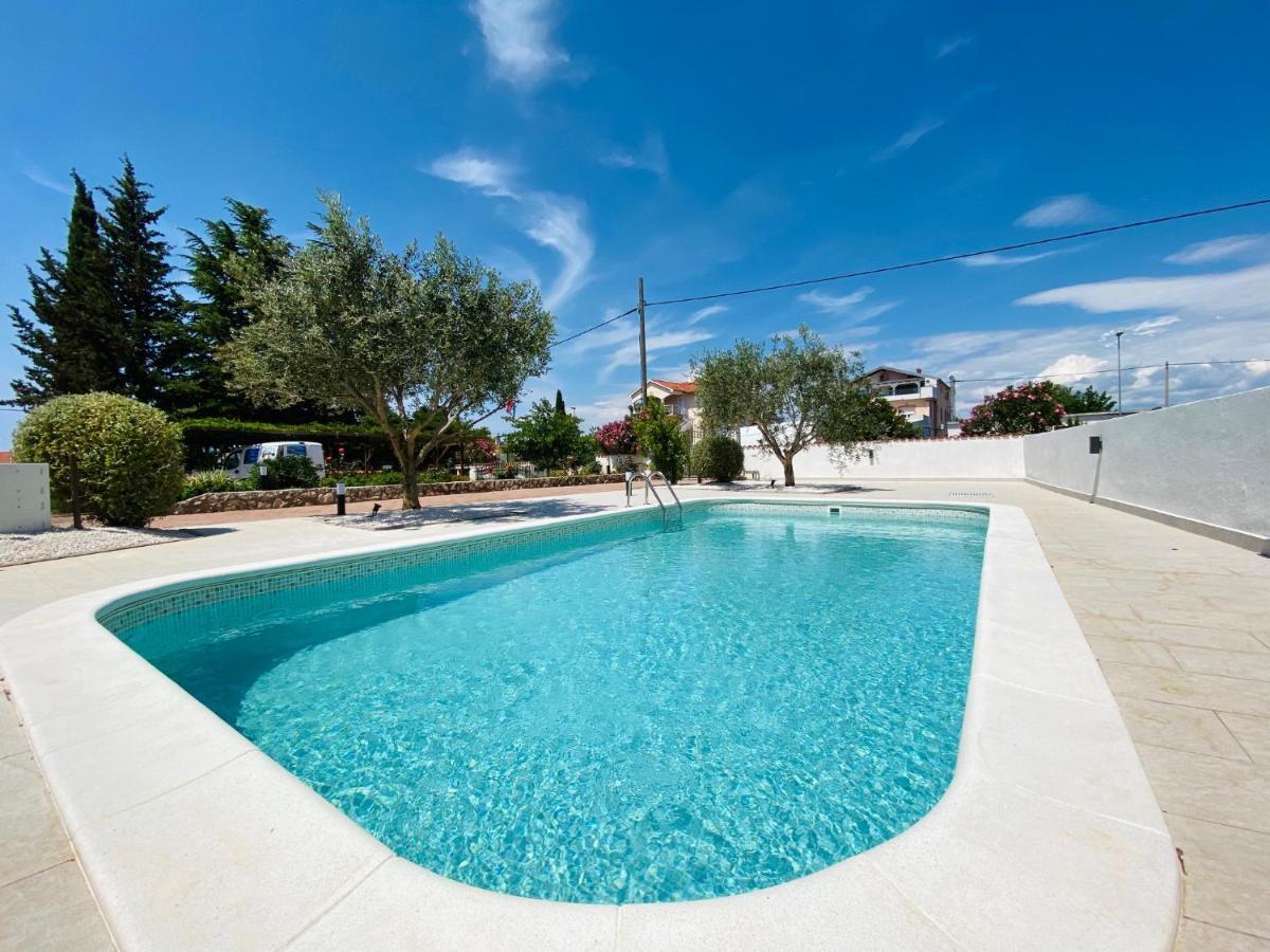 Apartmani Svemir Drage Εξωτερικό φωτογραφία