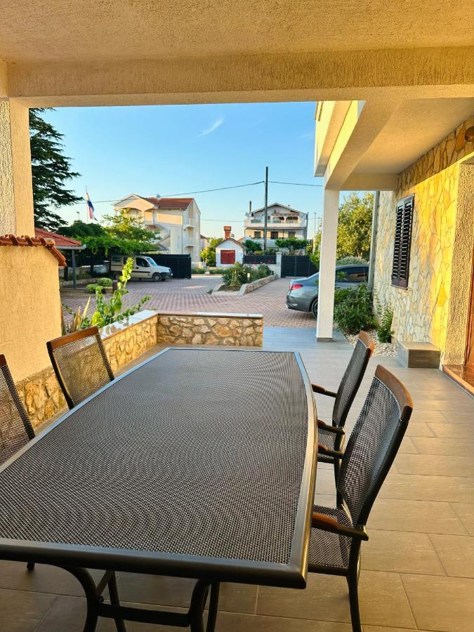 Apartmani Svemir Drage Εξωτερικό φωτογραφία