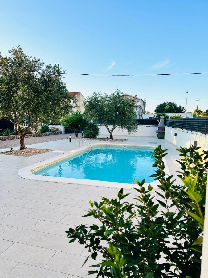 Apartmani Svemir Drage Εξωτερικό φωτογραφία