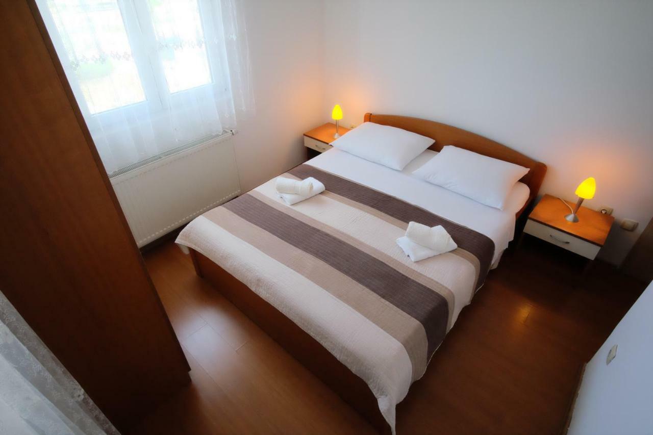 Apartmani Svemir Drage Εξωτερικό φωτογραφία