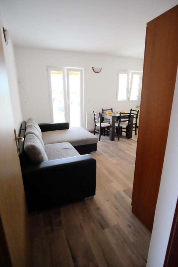 Apartmani Svemir Drage Εξωτερικό φωτογραφία