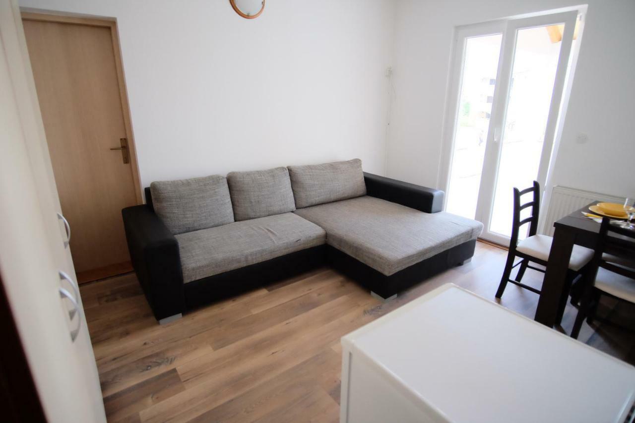 Apartmani Svemir Drage Εξωτερικό φωτογραφία