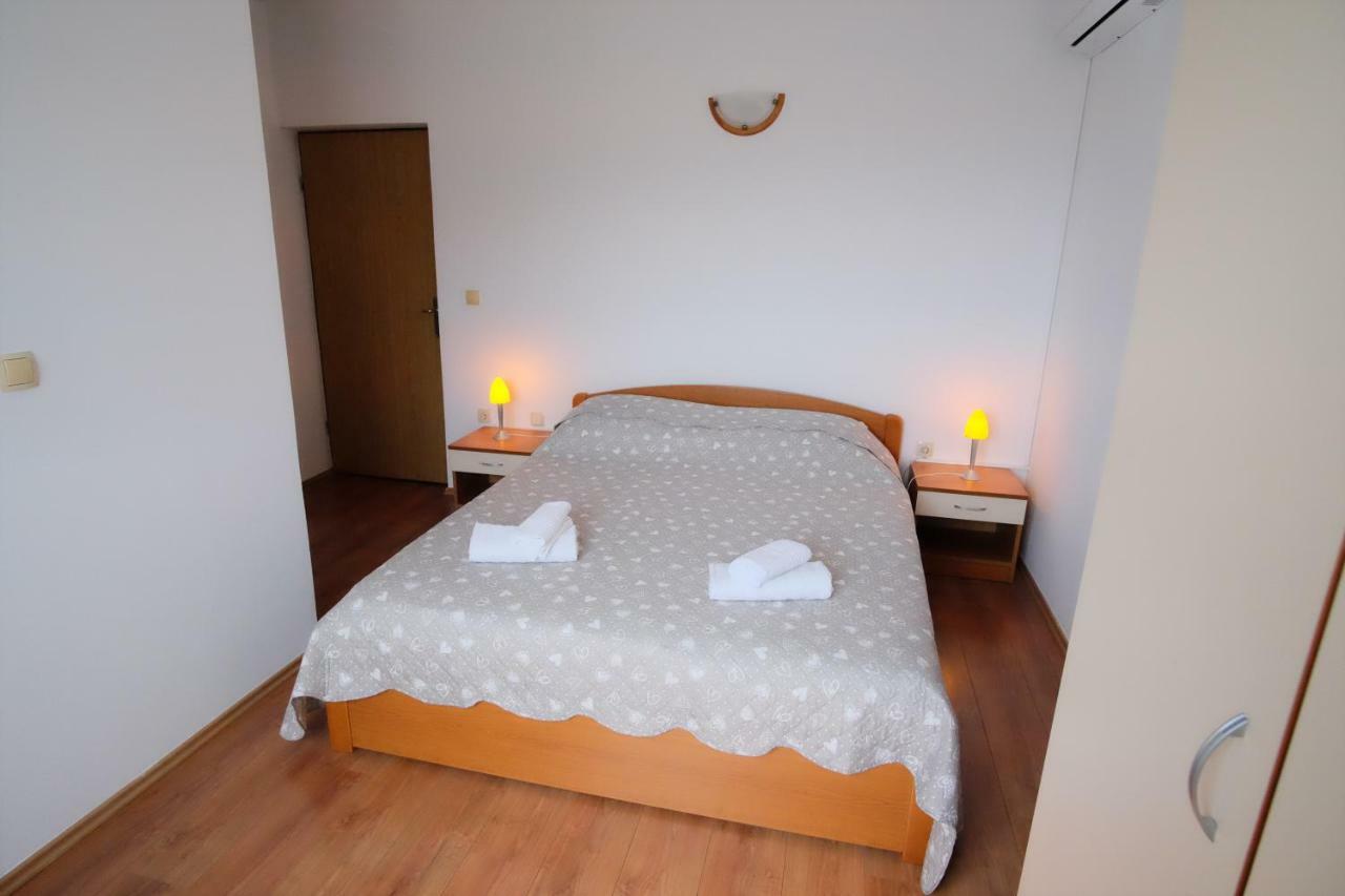 Apartmani Svemir Drage Εξωτερικό φωτογραφία
